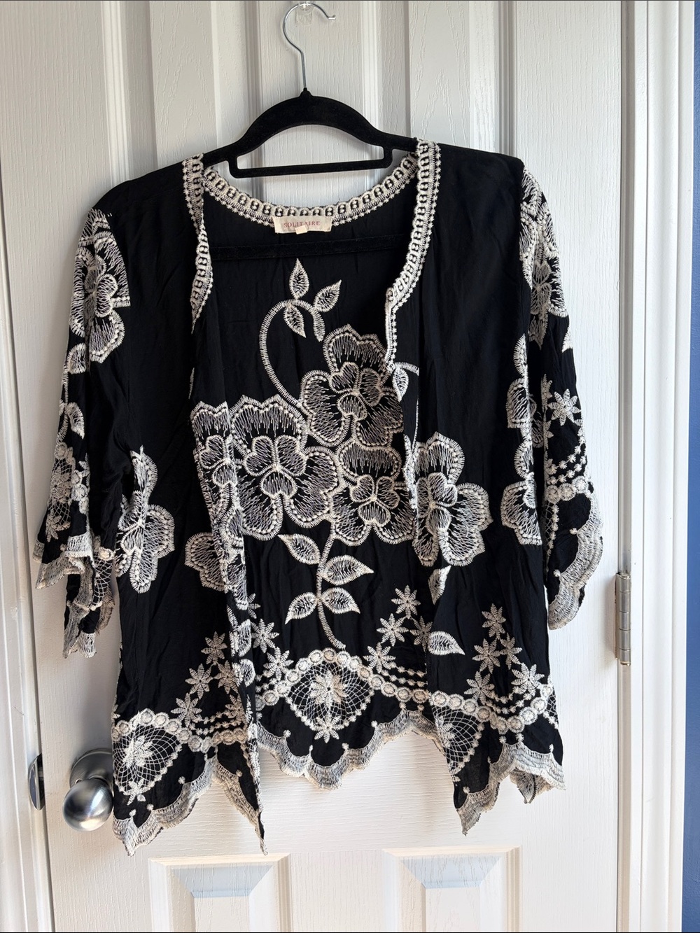 Solitaire Floral Embroidered Open Front Cardigan Crochet Trim Boho Size L